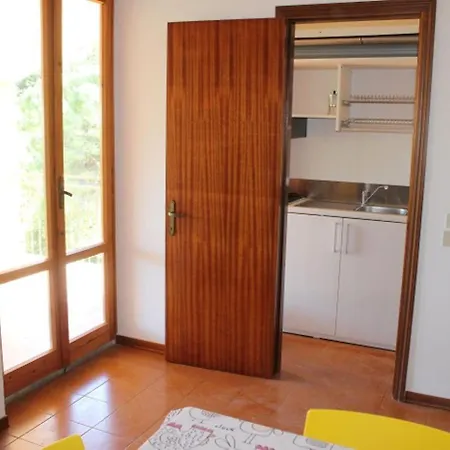 Novella 1 E 2, A Con Posto Auto Apartment Numana