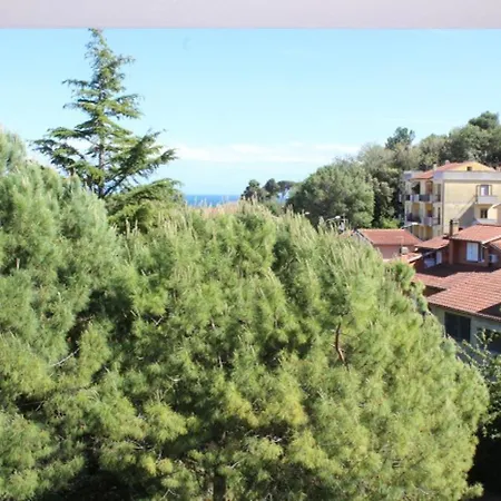 Novella 1 E 2, A Con Posto Auto Numana