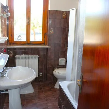 Novella 1 E 2, A Con Posto Auto Numana